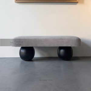 Bangku Unik Desain Kaki Bulat