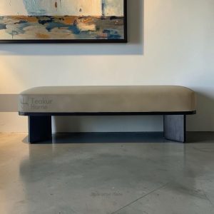 Bench Panjang Ruang Tamu Rumah Modern